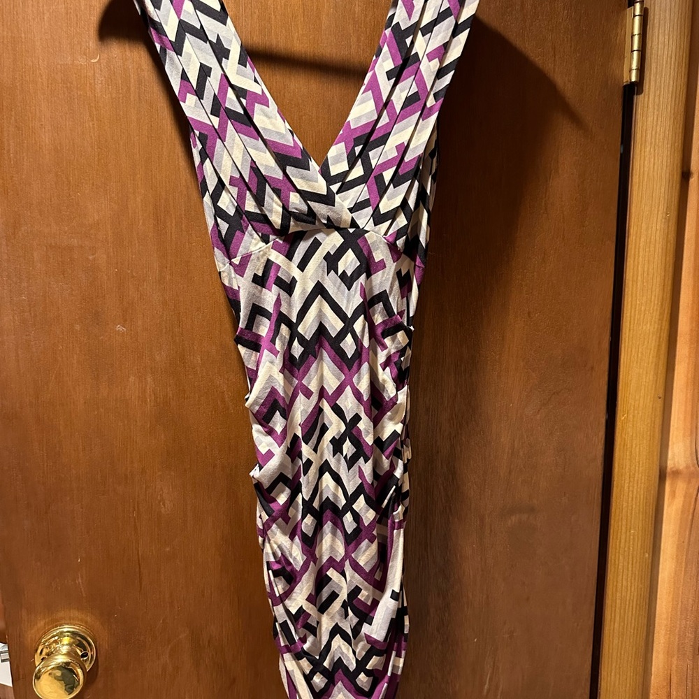 Black and White Ruched Bodycon Dress V-neck Sleeveless